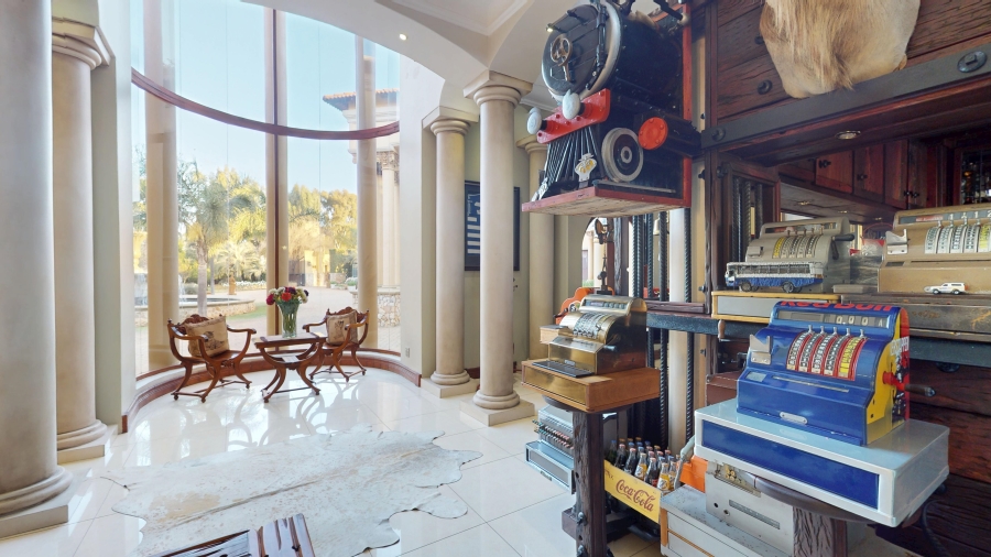 6 Bedroom Property for Sale in Benoni Small Farms Gauteng