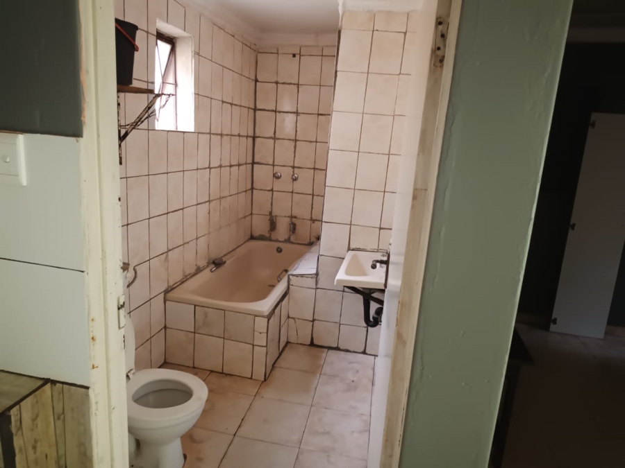 16 Bedroom Property for Sale in Bertrams Gauteng