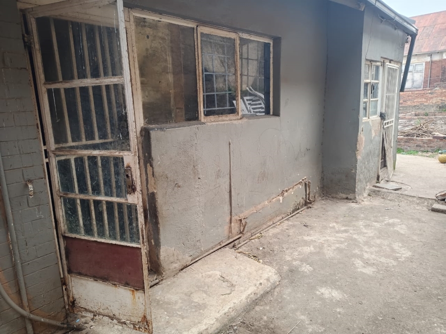 16 Bedroom Property for Sale in Bertrams Gauteng