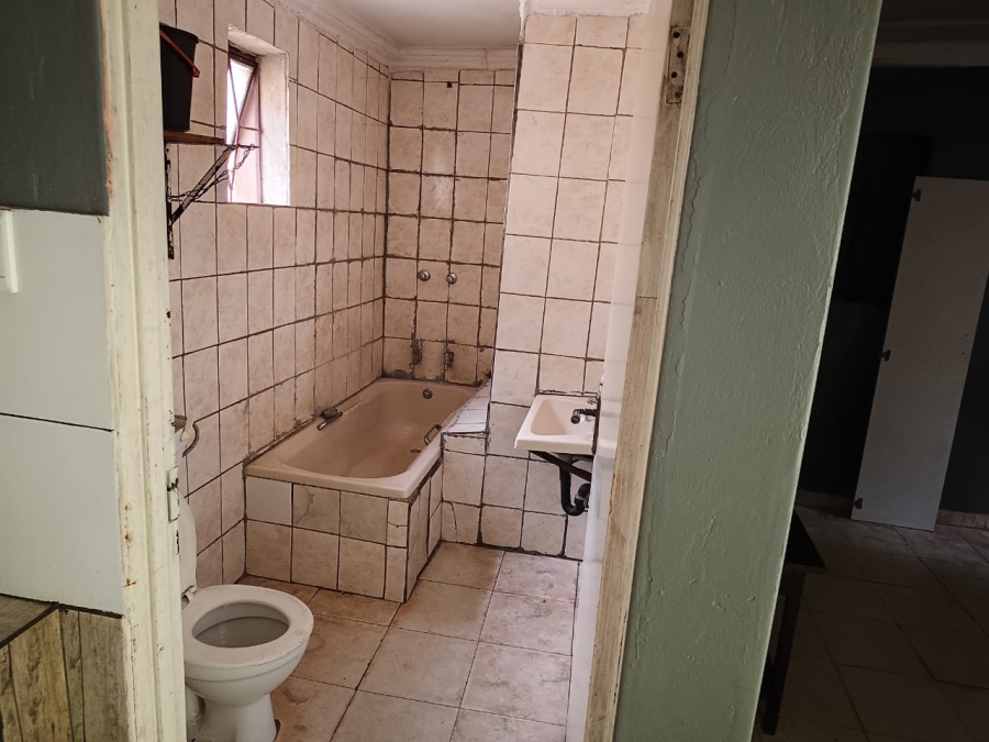 16 Bedroom Property for Sale in Bertrams Gauteng