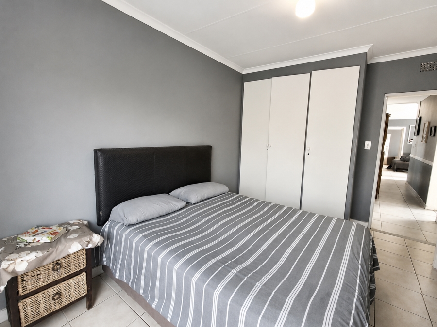 4 Bedroom Property for Sale in Farrarmere Gauteng