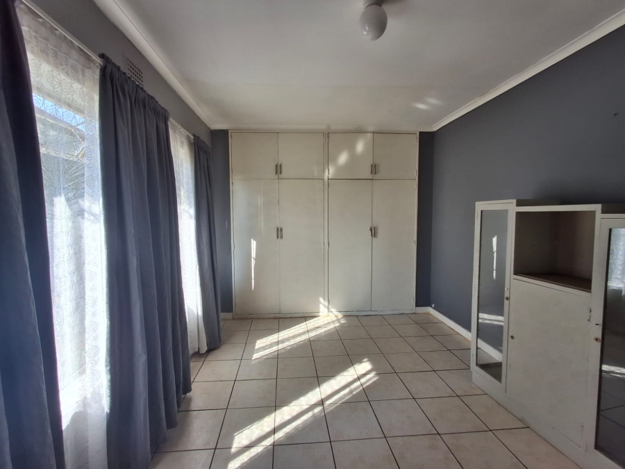 4 Bedroom Property for Sale in Farrarmere Gauteng