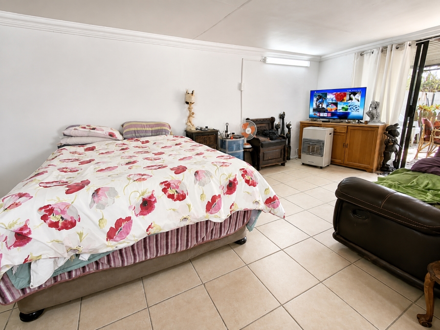 4 Bedroom Property for Sale in Farrarmere Gauteng