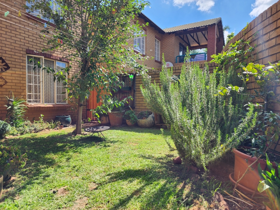 2 Bedroom Property for Sale in Moreleta Park Gauteng