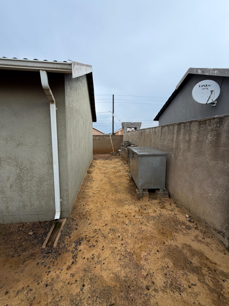 2 Bedroom Property for Sale in Palm Springs Gauteng