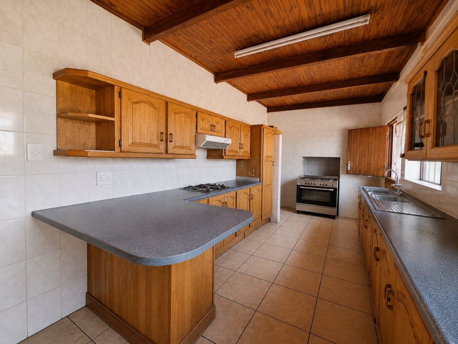 4 Bedroom Property for Sale in Glen Donald A H Gauteng