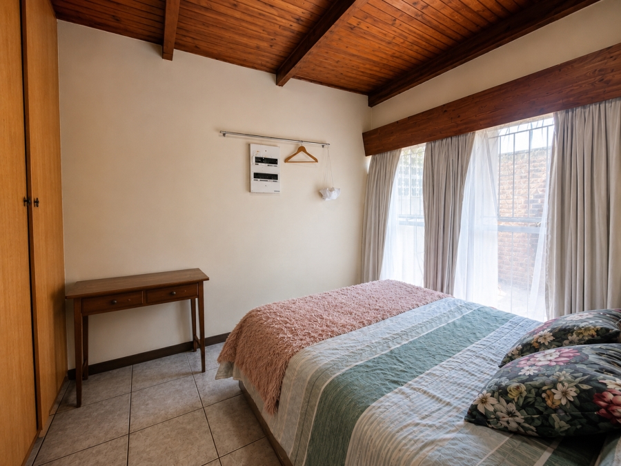 4 Bedroom Property for Sale in Glen Donald A H Gauteng