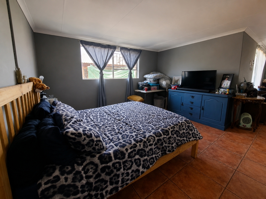 4 Bedroom Property for Sale in Glen Donald A H Gauteng