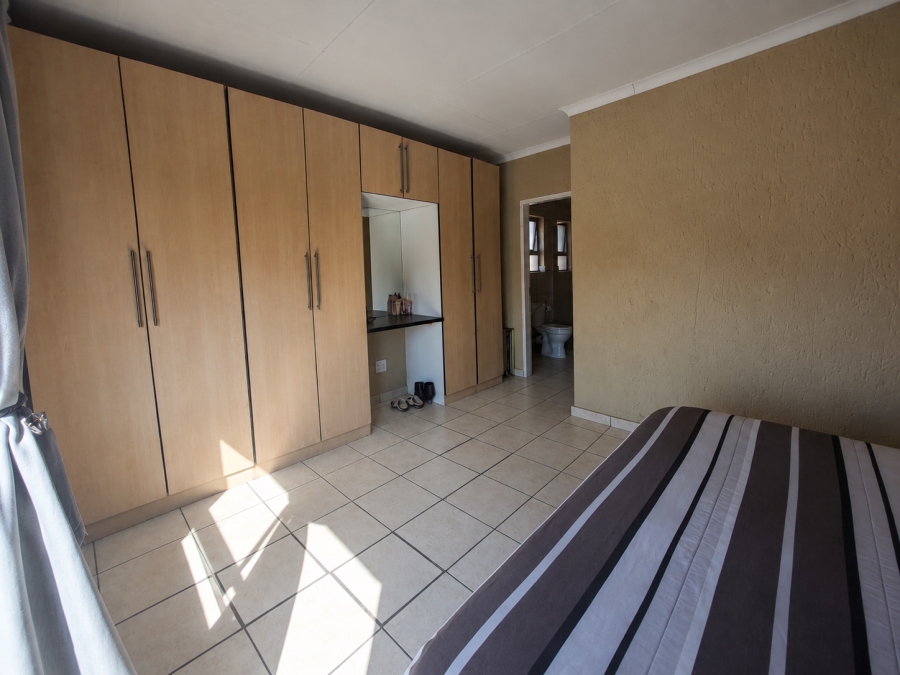 2 Bedroom Property for Sale in Three Rivers Gauteng