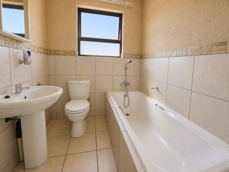 2 Bedroom Property for Sale in Three Rivers Gauteng