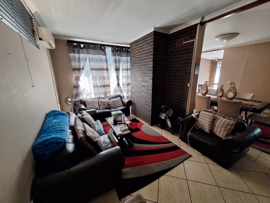 4 Bedroom Property for Sale in Vanderbijlpark SW 5 Gauteng