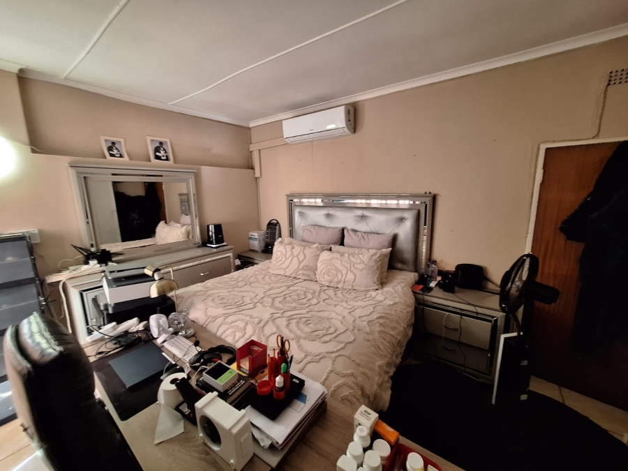 4 Bedroom Property for Sale in Vanderbijlpark SW 5 Gauteng