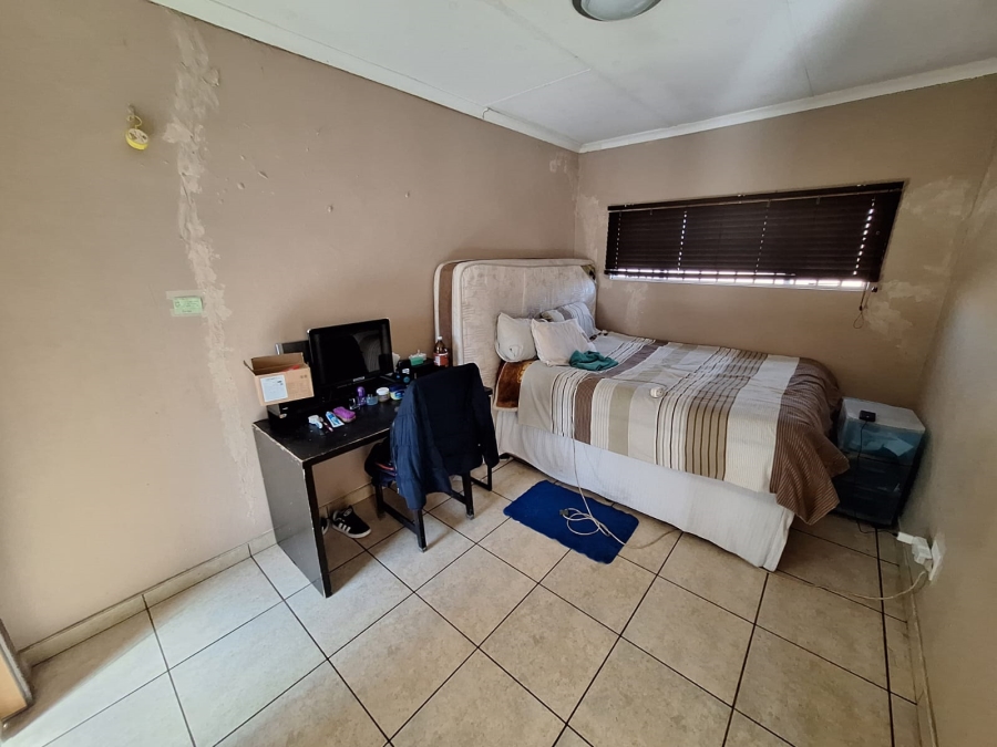 4 Bedroom Property for Sale in Vanderbijlpark SW 5 Gauteng