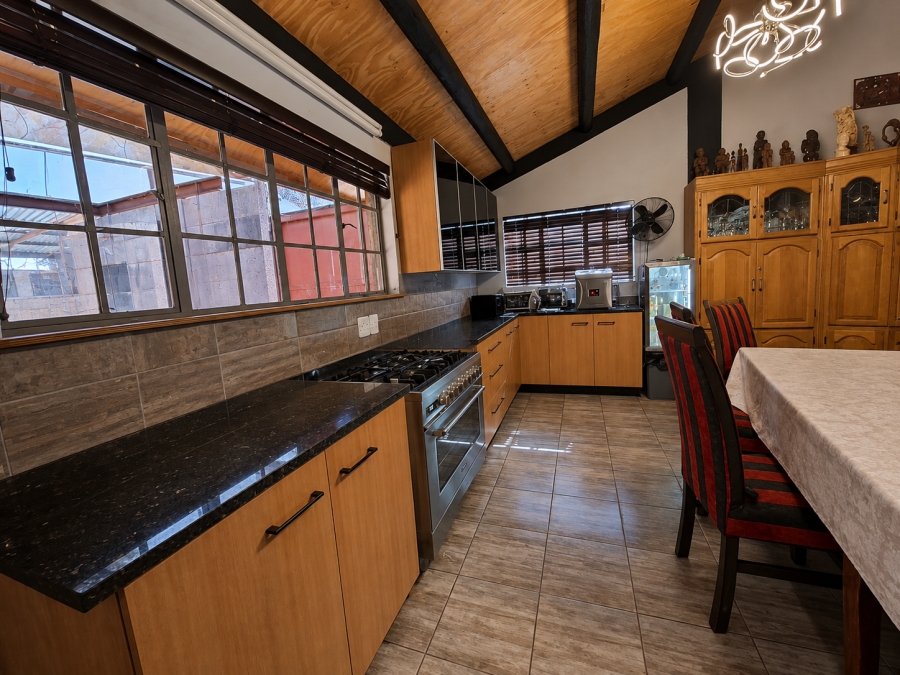 3 Bedroom Property for Sale in Buyscelia Gauteng