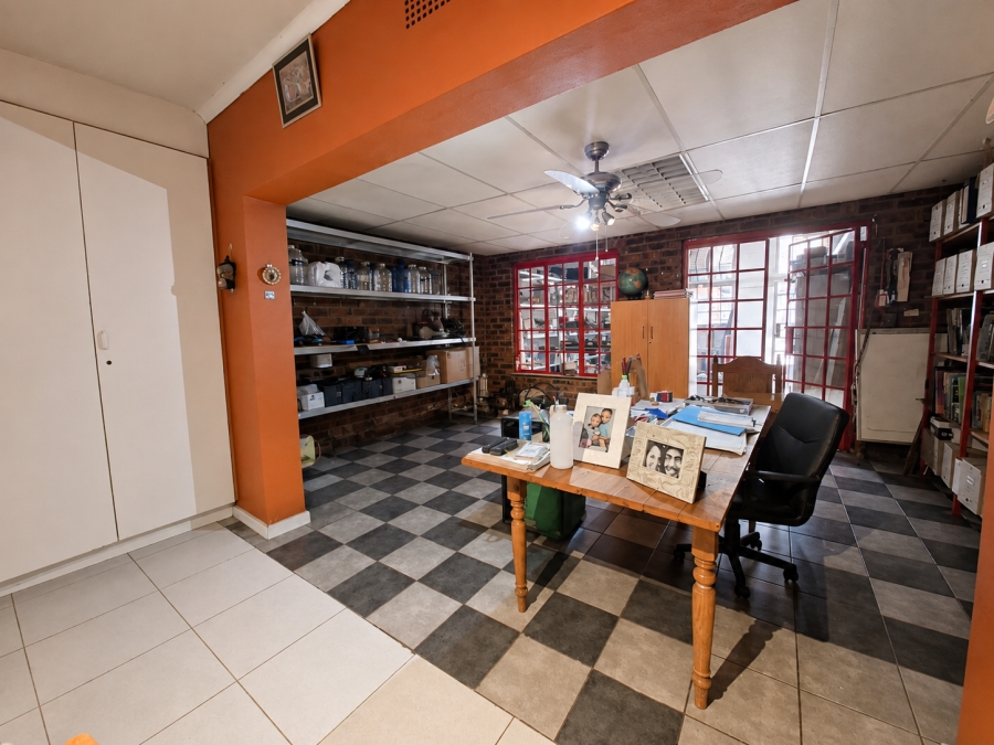 3 Bedroom Property for Sale in Buyscelia Gauteng