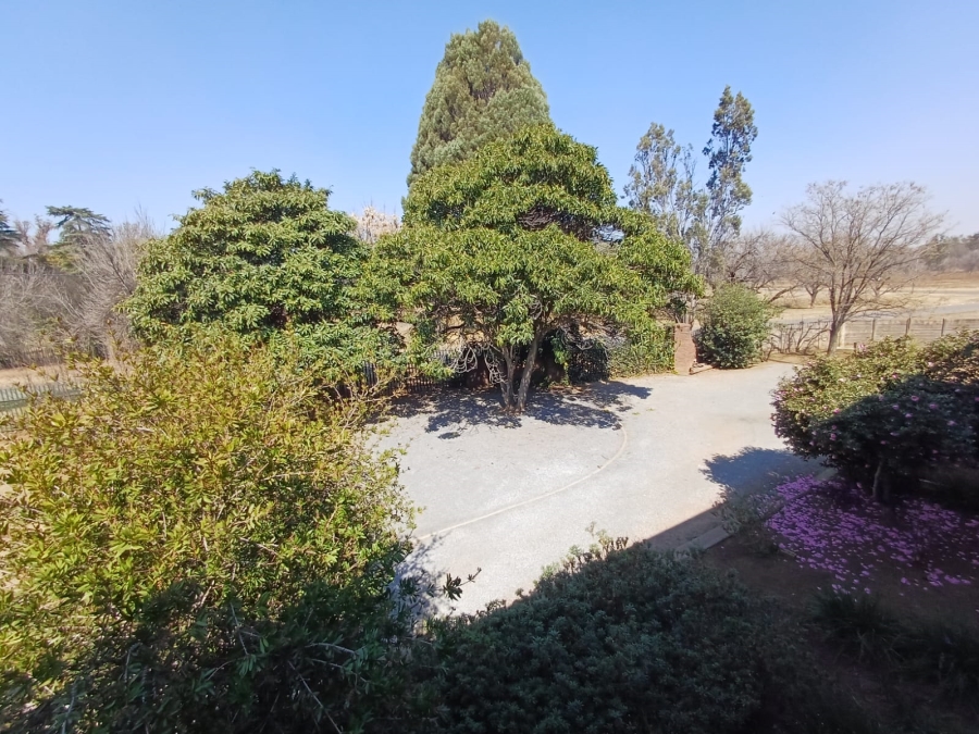 2 Bedroom Property for Sale in Three Rivers Proper Gauteng