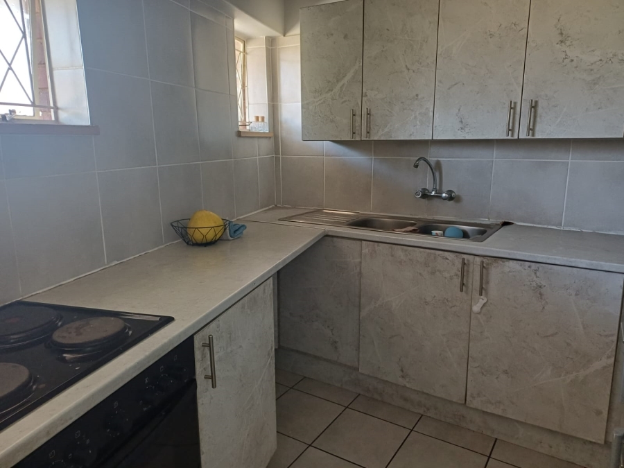 2 Bedroom Property for Sale in Three Rivers Proper Gauteng