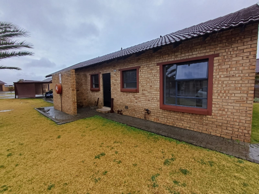 To Let 2 Bedroom Property for Rent in Riversdale Gauteng