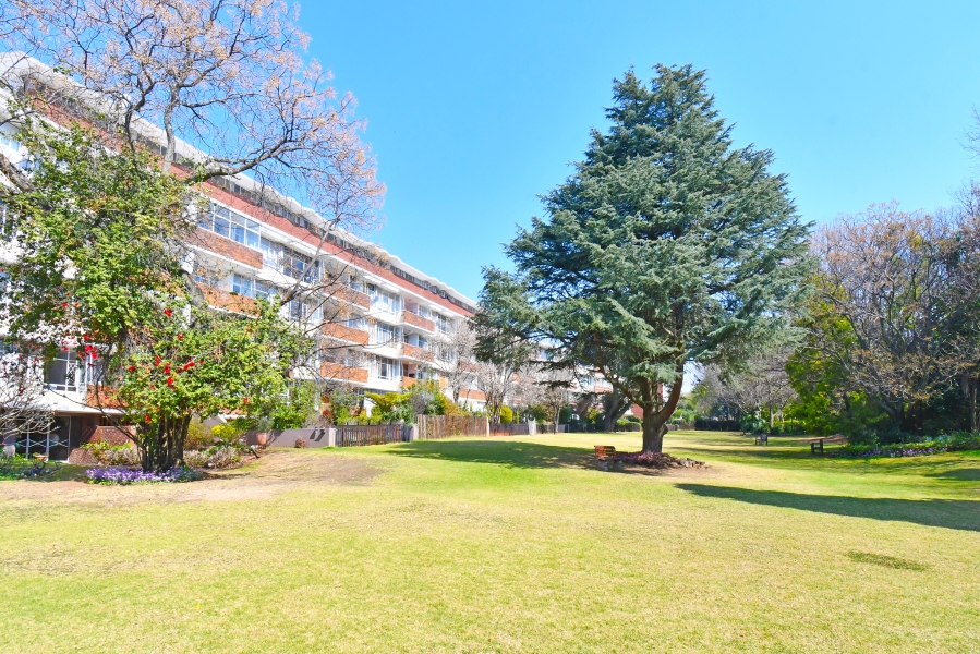 1 Bedroom Property for Sale in Melrose Gauteng