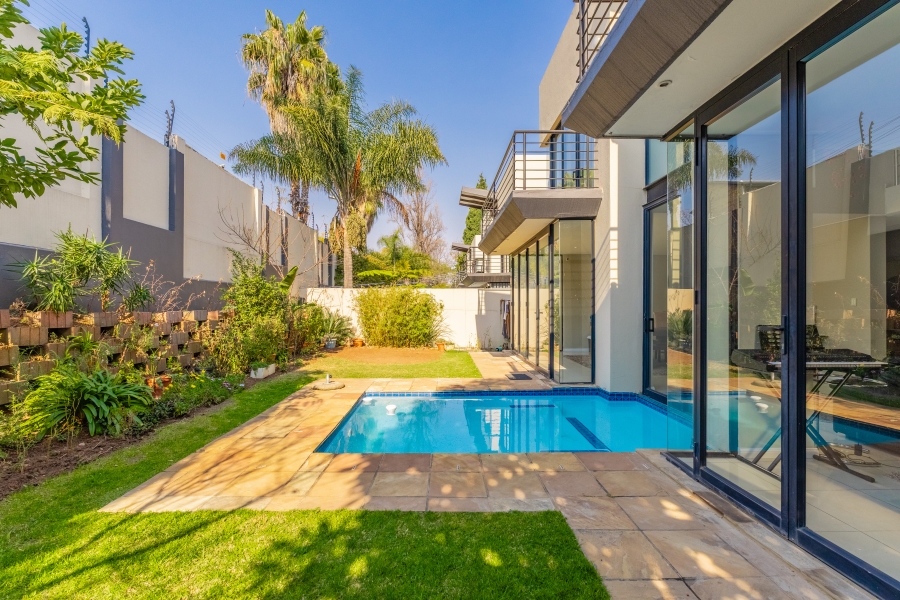 3 Bedroom Property for Sale in Bryanston Gauteng