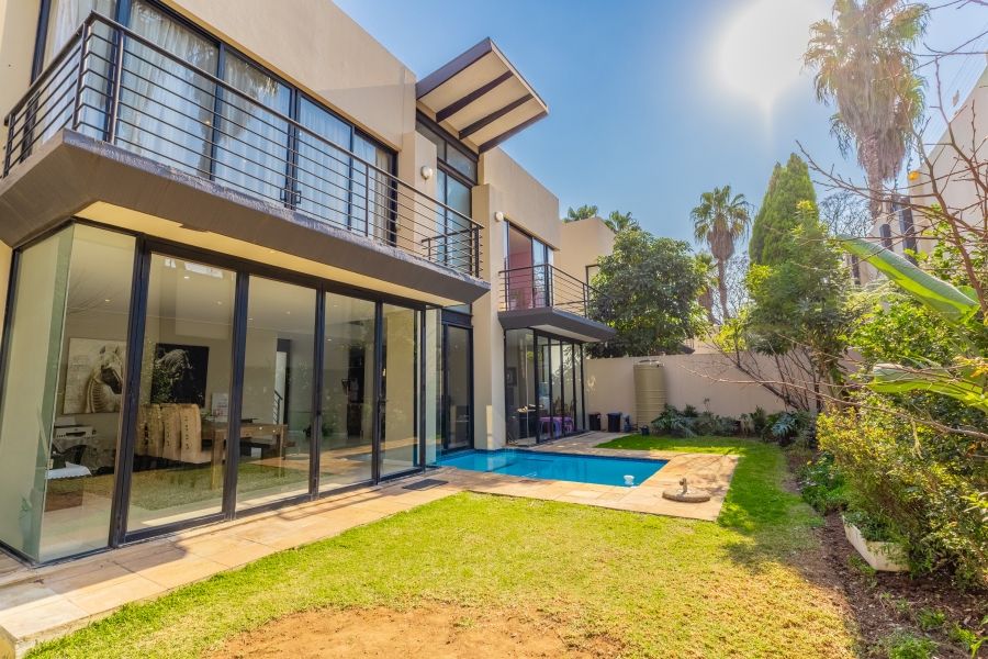 3 Bedroom Property for Sale in Bryanston Gauteng