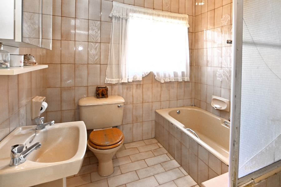 6 Bedroom Property for Sale in Kyalami Ah Gauteng