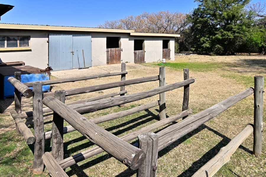 6 Bedroom Property for Sale in Kyalami Ah Gauteng