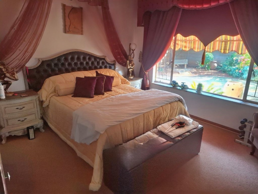 3 Bedroom Property for Sale in Westonaria Gauteng