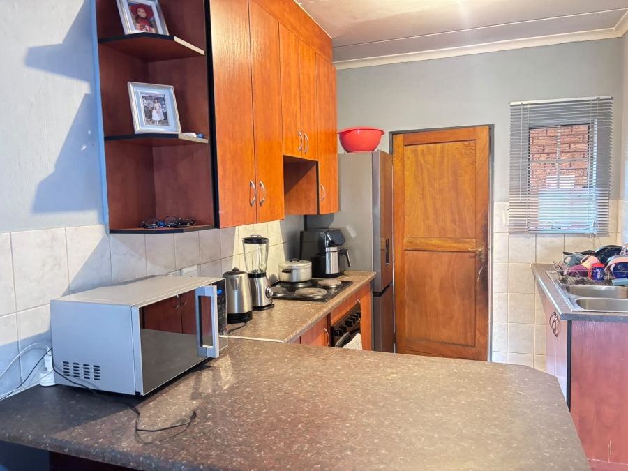 2 Bedroom Property for Sale in Elspark Gauteng