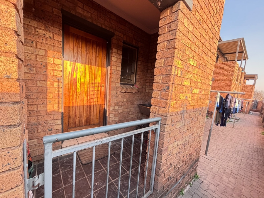 2 Bedroom Property for Sale in Elspark Gauteng