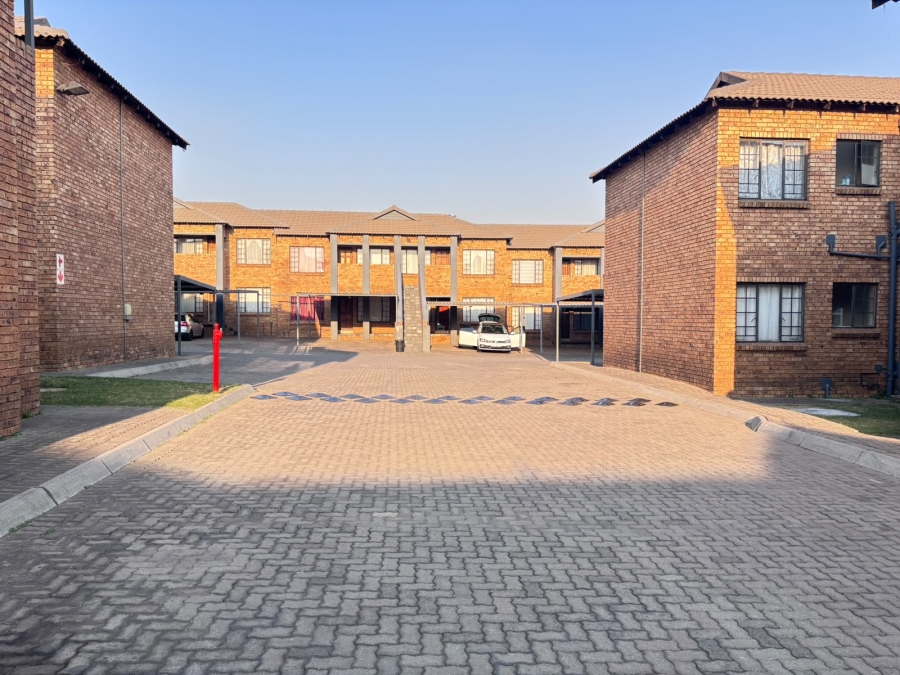 2 Bedroom Property for Sale in Elspark Gauteng