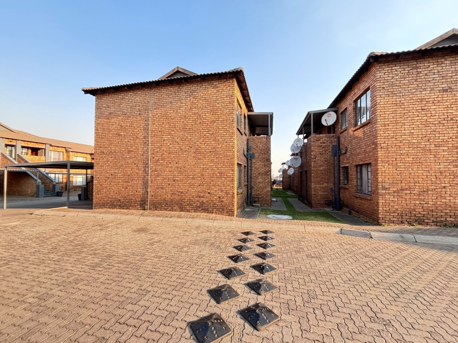 2 Bedroom Property for Sale in Elspark Gauteng