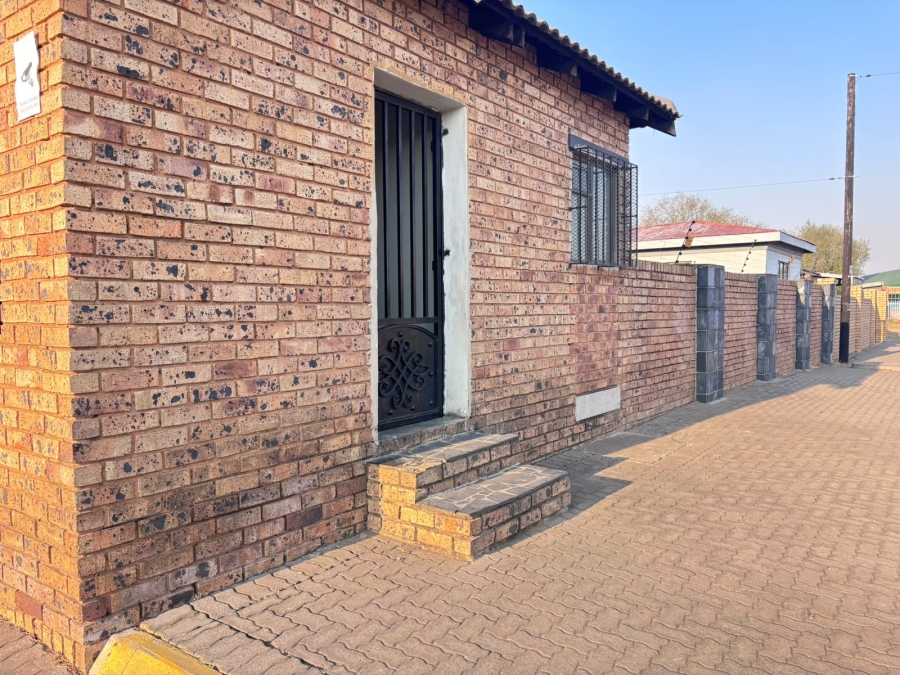 2 Bedroom Property for Sale in Elspark Gauteng