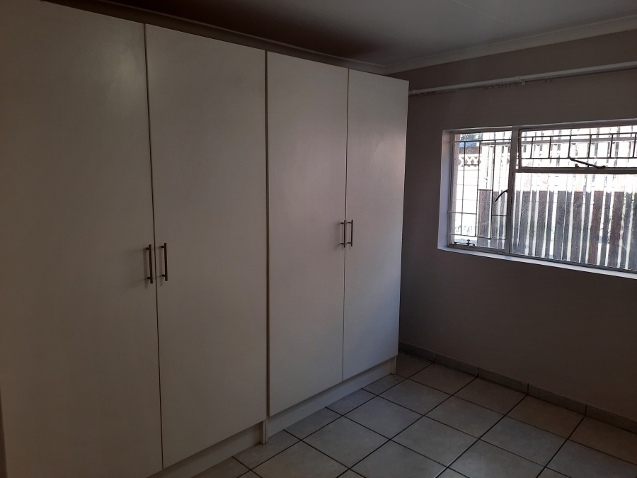 1 Bedroom Property for Sale in Alberante Gauteng