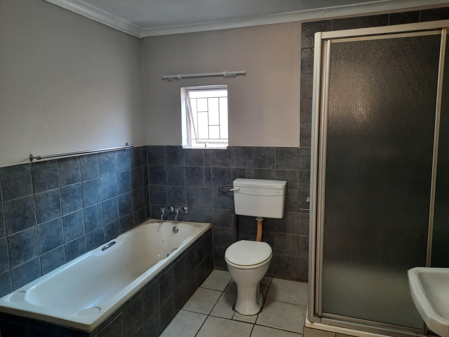 1 Bedroom Property for Sale in Alberante Gauteng