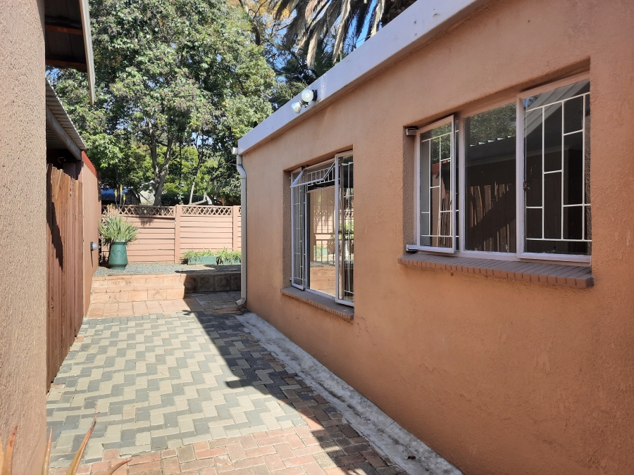 1 Bedroom Property for Sale in Alberante Gauteng