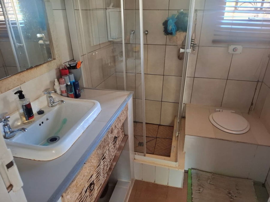 5 Bedroom Property for Sale in Hillside Gauteng
