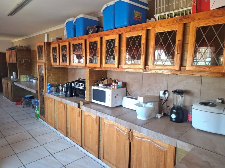 5 Bedroom Property for Sale in Hillside Gauteng