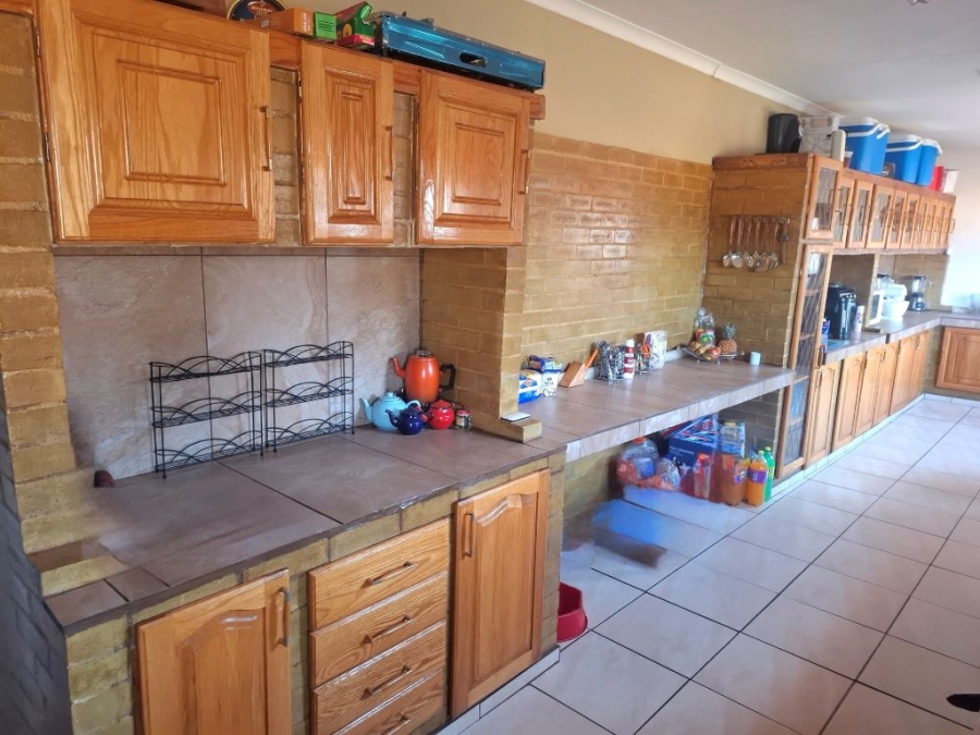 5 Bedroom Property for Sale in Hillside Gauteng