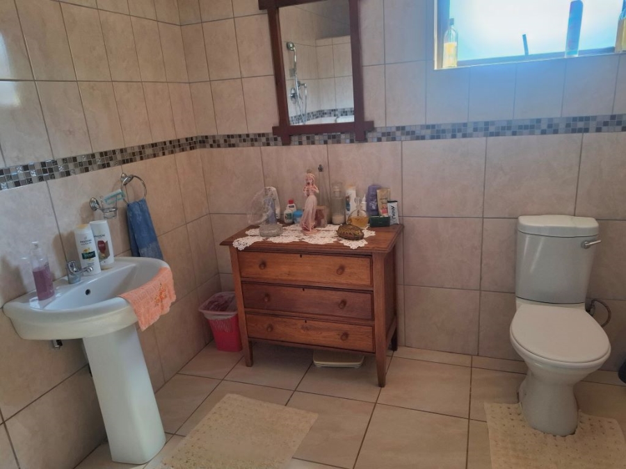 5 Bedroom Property for Sale in Hillside Gauteng
