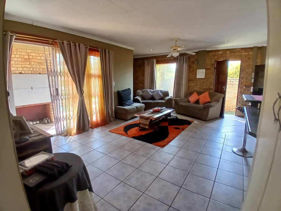 2 Bedroom Property for Sale in Union Gauteng