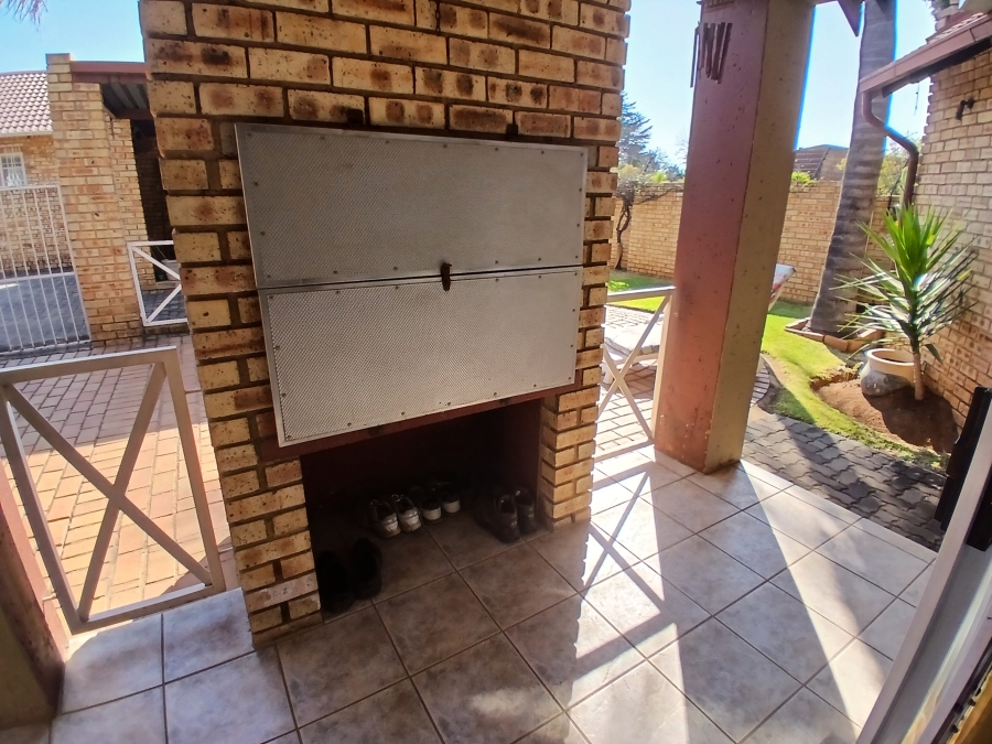 2 Bedroom Property for Sale in Union Gauteng