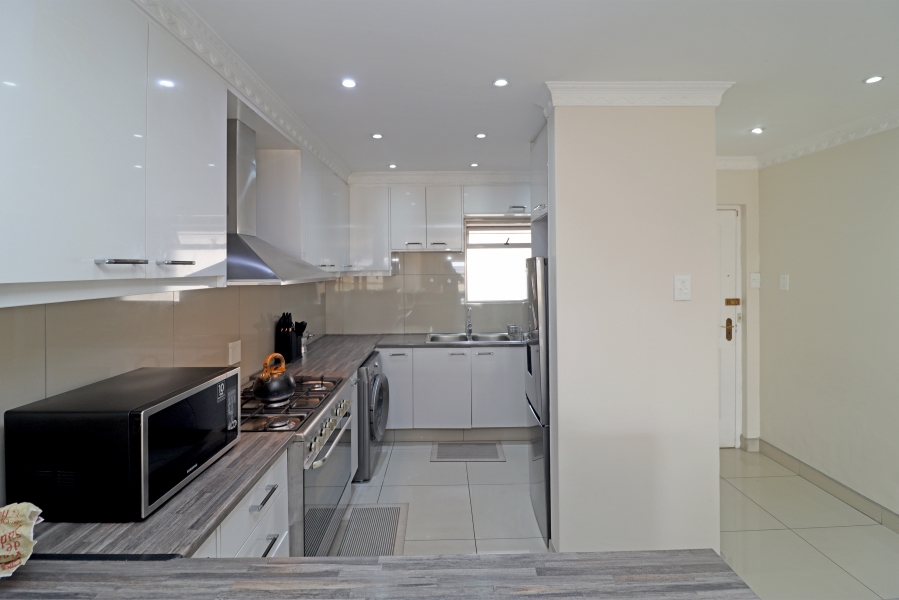 2 Bedroom Property for Sale in Birdhaven Gauteng