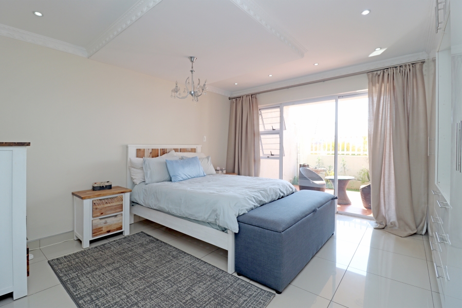 2 Bedroom Property for Sale in Birdhaven Gauteng