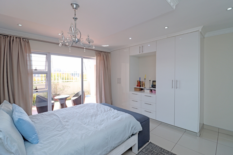 2 Bedroom Property for Sale in Birdhaven Gauteng
