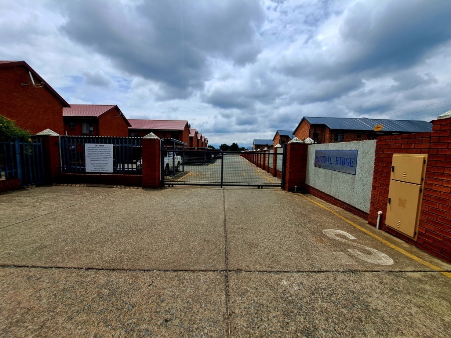 2 Bedroom Property for Sale in Albertsdal Gauteng