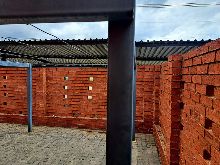 2 Bedroom Property for Sale in Albertsdal Gauteng