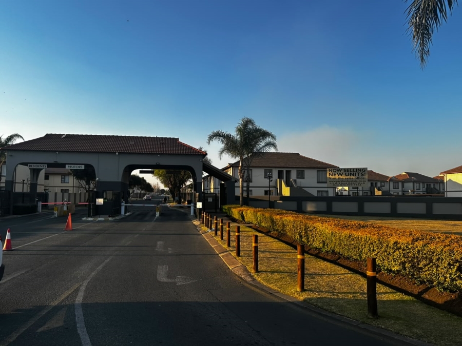 2 Bedroom Property for Sale in Parkrand Gauteng