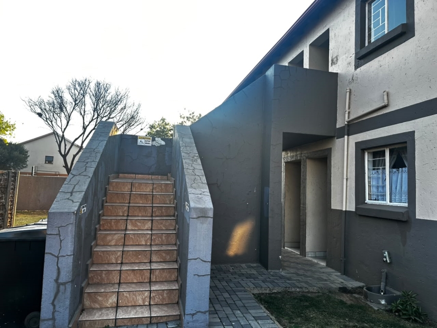 2 Bedroom Property for Sale in Parkrand Gauteng