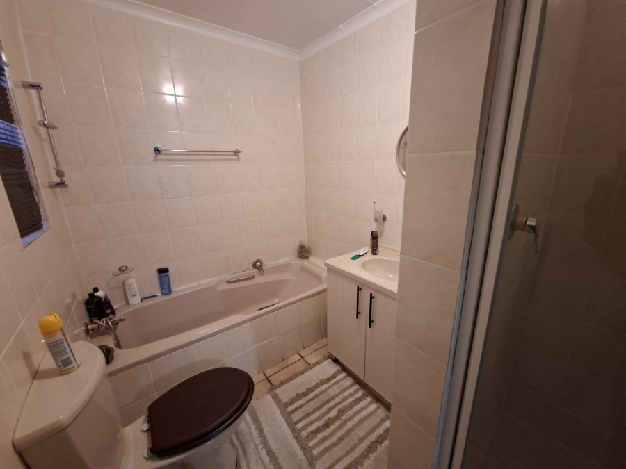3 Bedroom Property for Sale in Eden Glen Gauteng